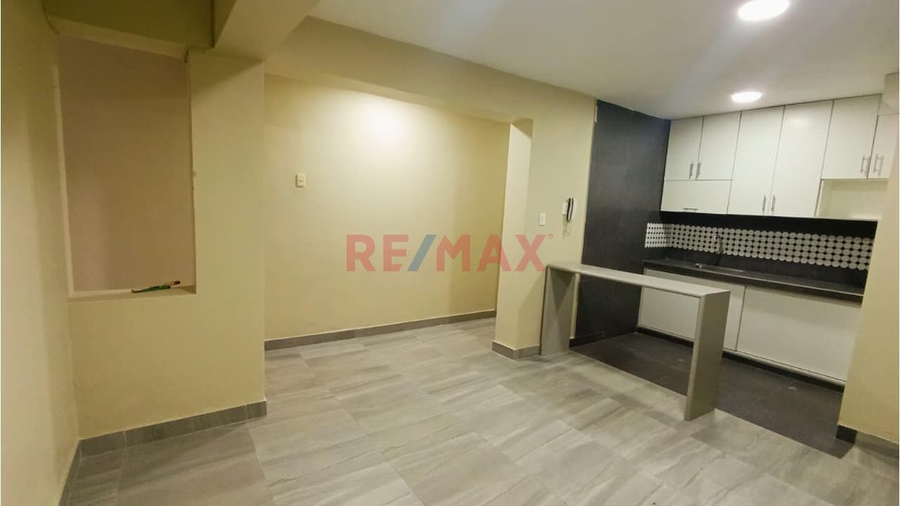 Alquiler De Departamento Callao | Ubicación Estratégica Y Moderna - 2