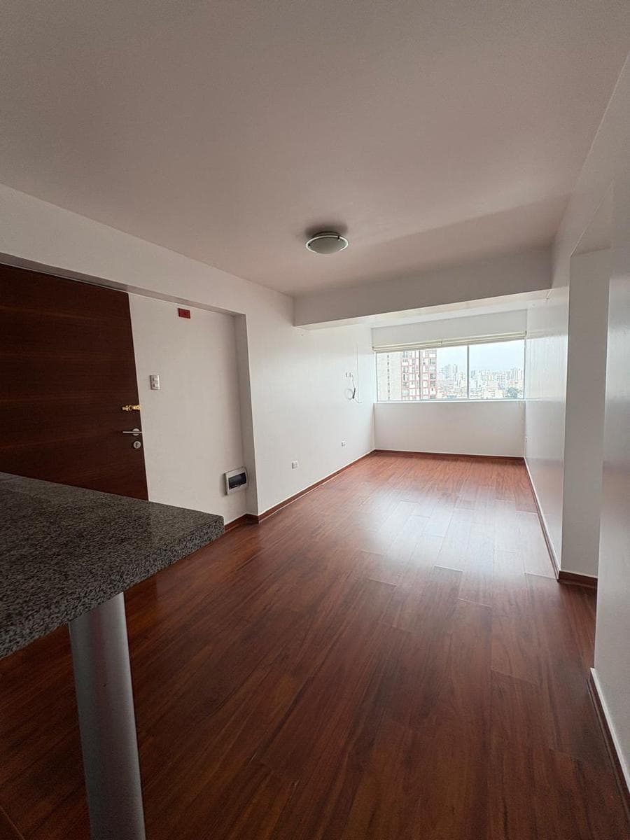 ALQUILER DE DEPARTAMENTO EN PUEBLO LIBRE - 2