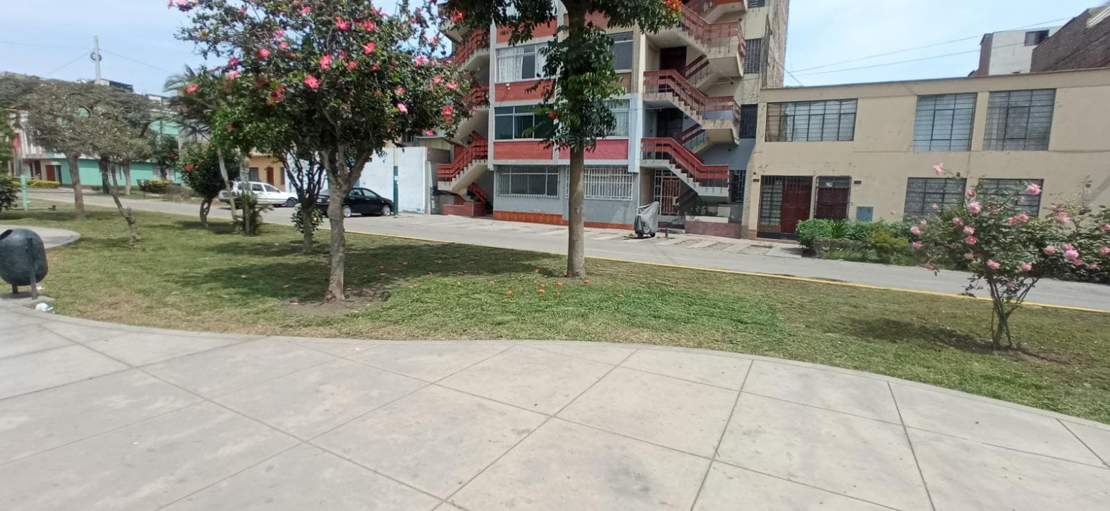 DEPARTAMENTO EN VENTA EN URB BANCOLSILLO - 2