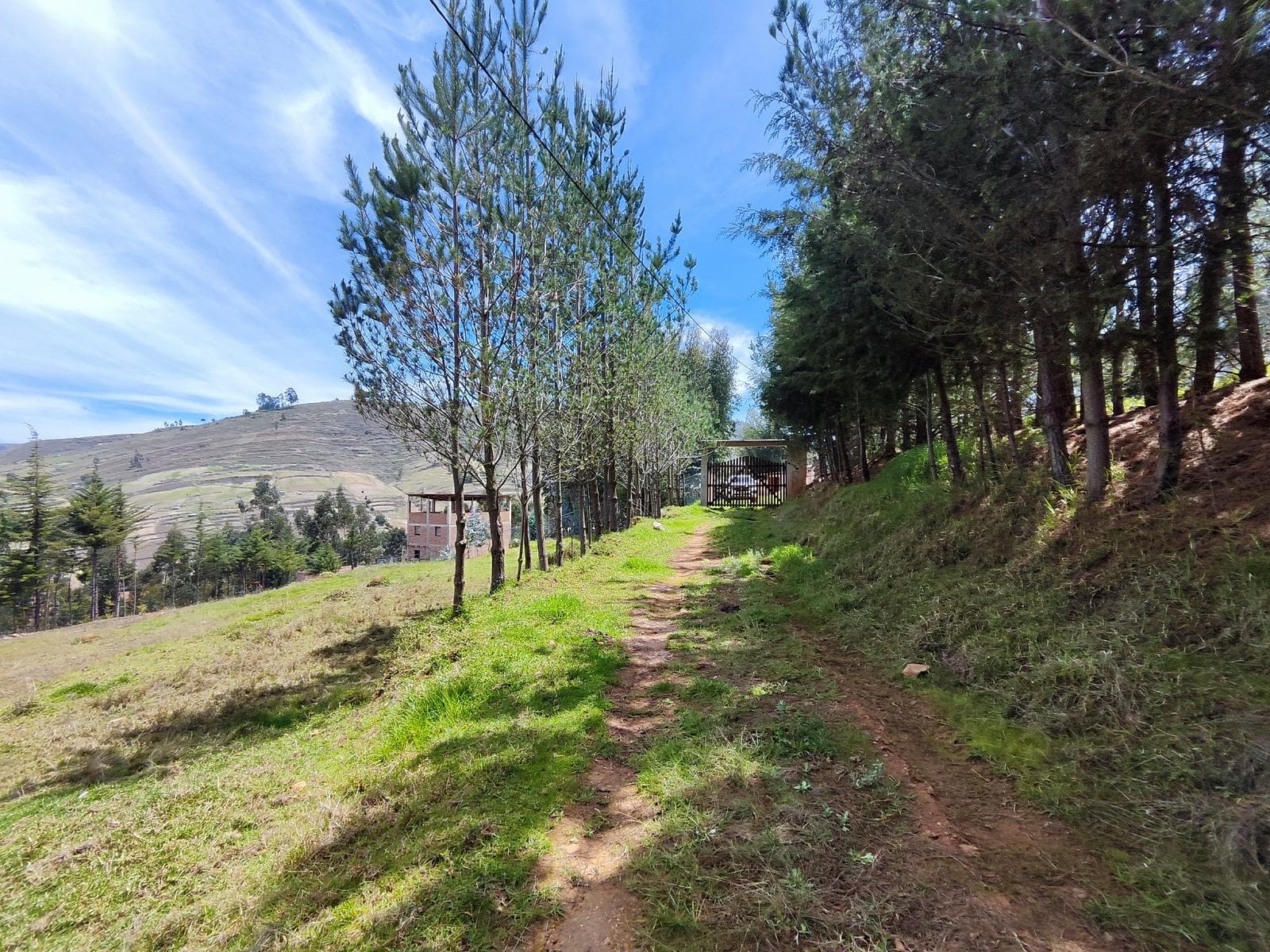 Terreno en BAÑOS DEL INCA - 1