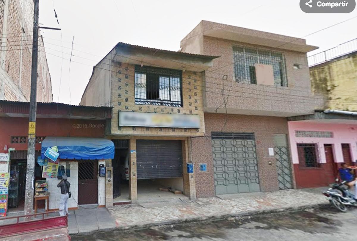 ENTIDAD FINANCIERA Vende Local Comercial de dos pisos - Maynas - 1279 - 2
