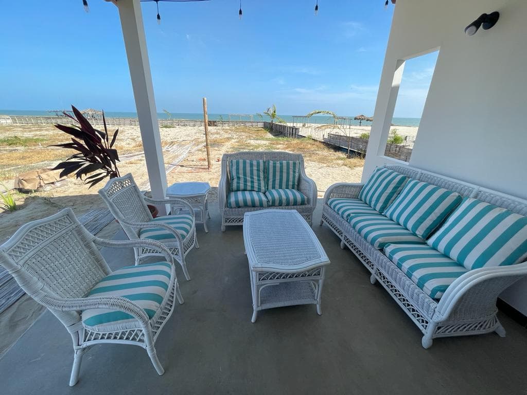 Casa en venta ubicada en primera fila, Zorritos, Huacura - 1