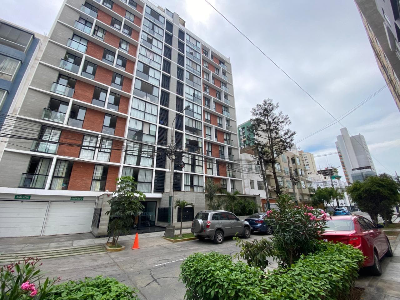 Departamento de 3 dormitorios en Alquiler en Jesús María - 2