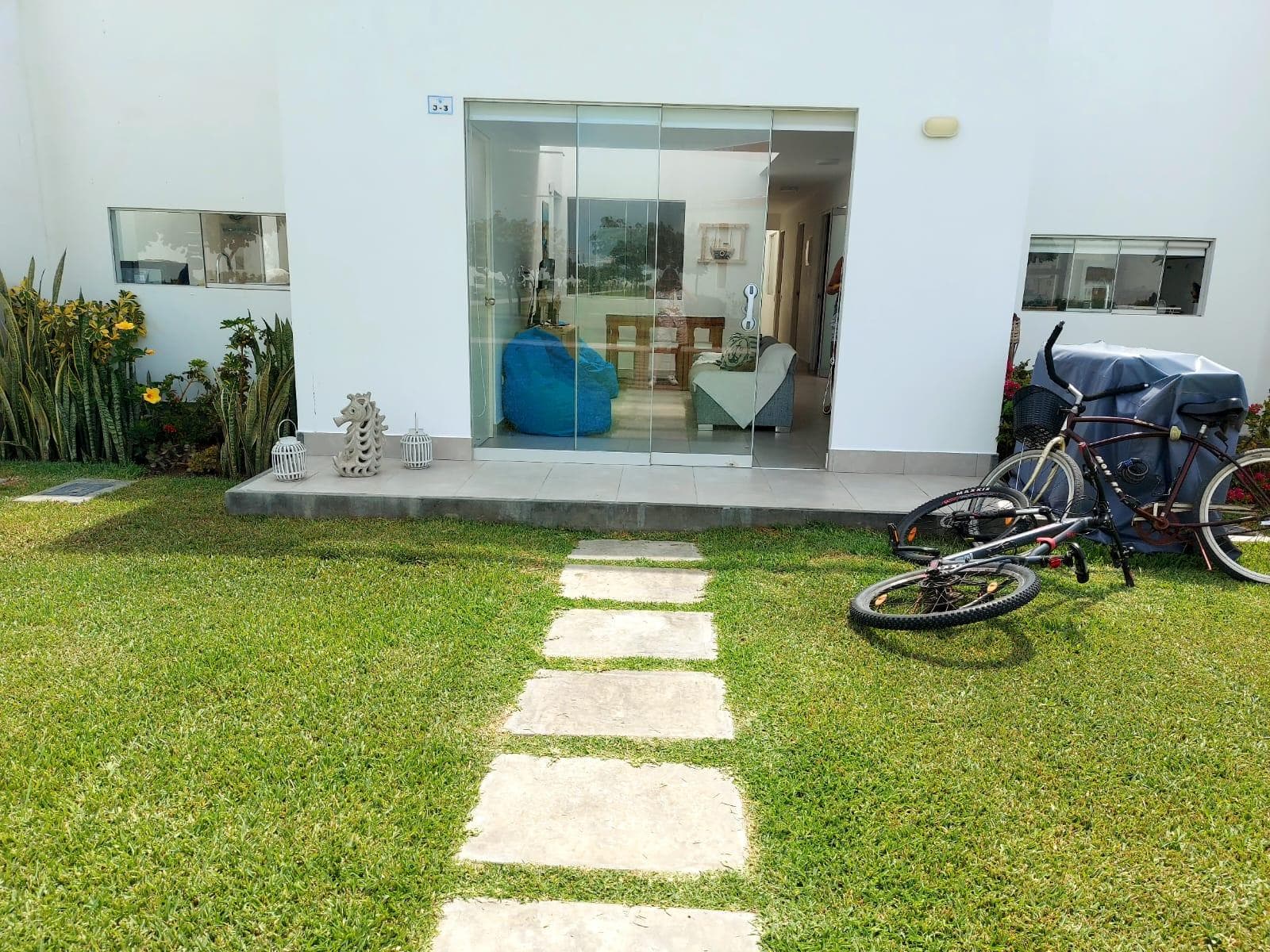 Venta de Casa de Playa - 2