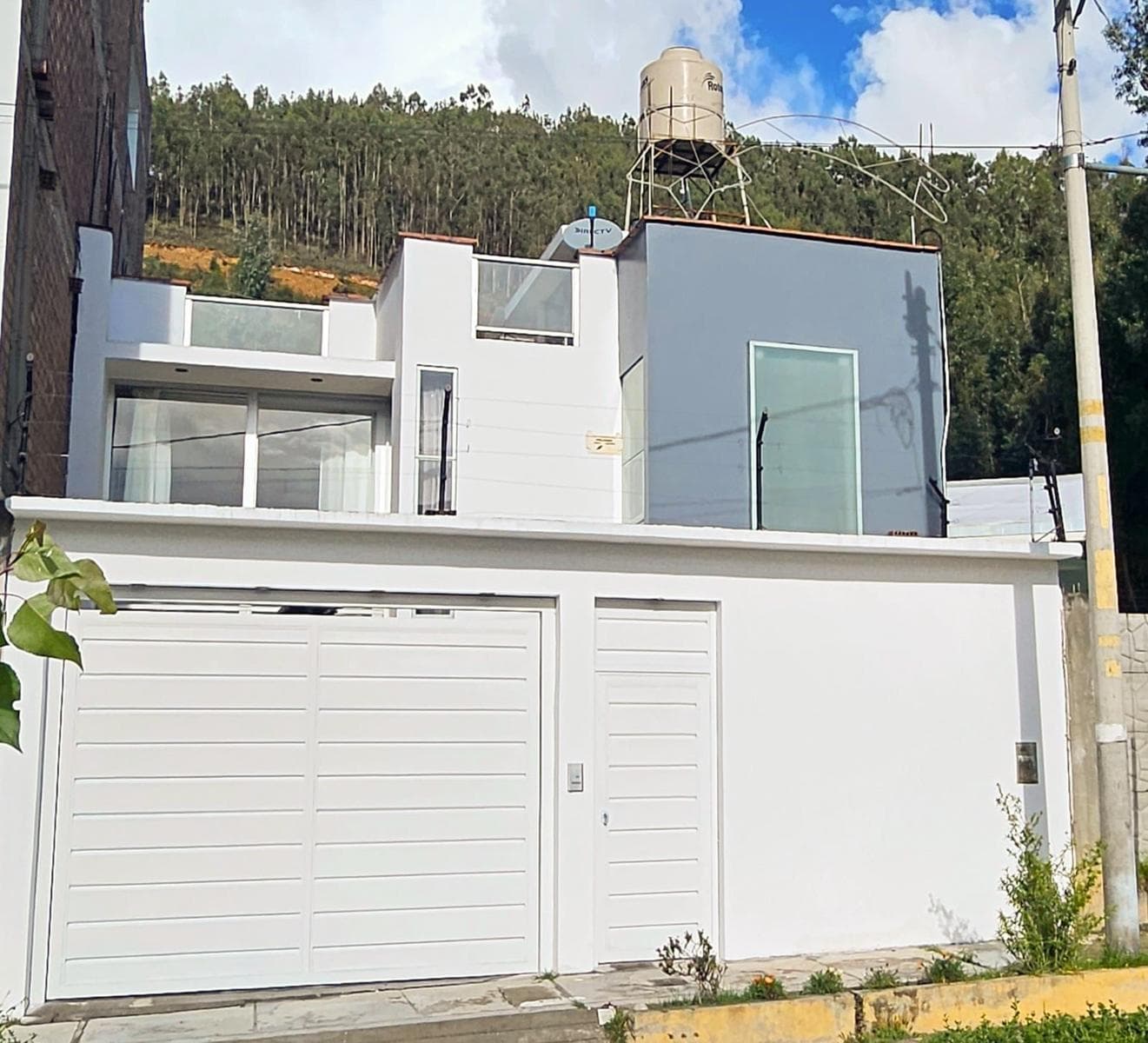 Se Vende Casa de 2 Pisos + Azotea en Urb. San Alfonso Chorrillos - 2