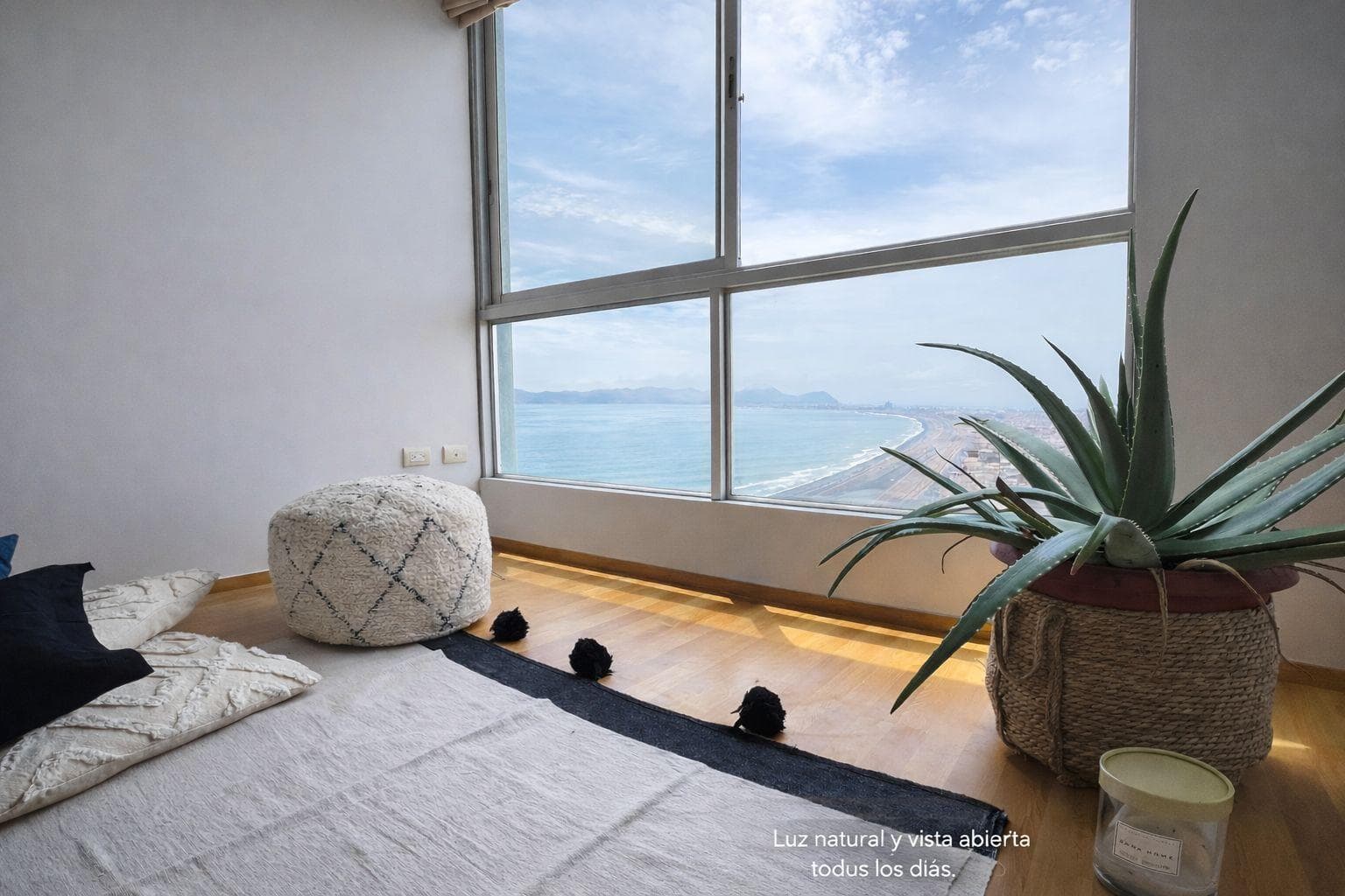 VIVE FRENTE AL MAR DEPA + COCHERA POR MENOS DE 100K - 1