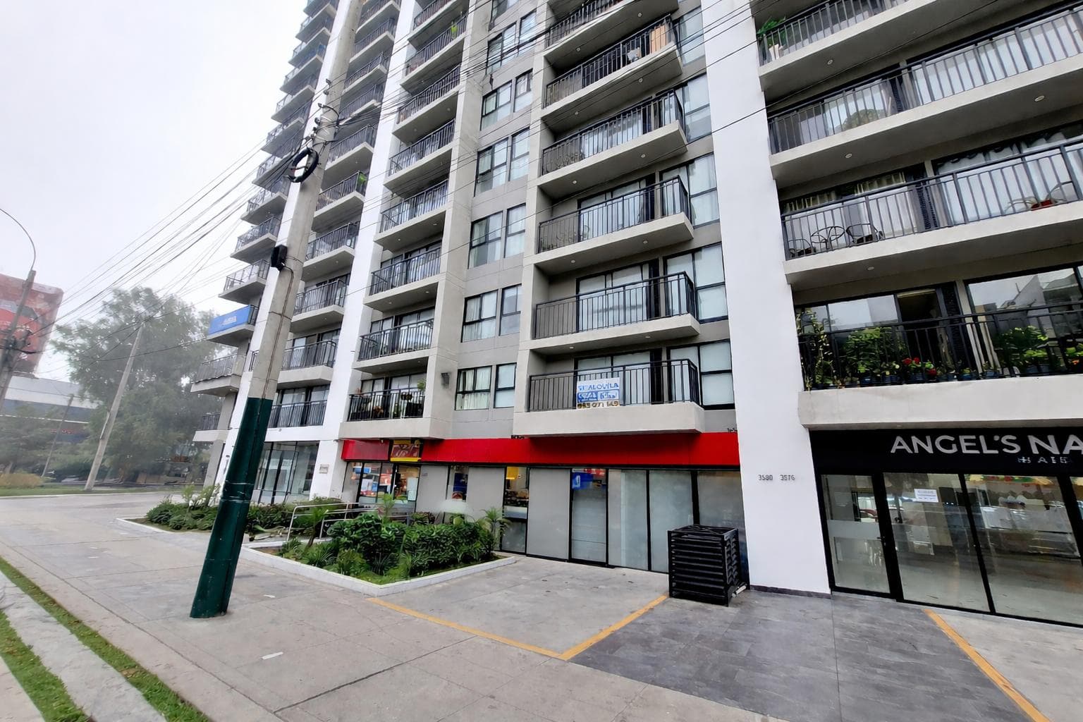 Departamento + Estacionamiento En Alquiler En San Isidro - 2