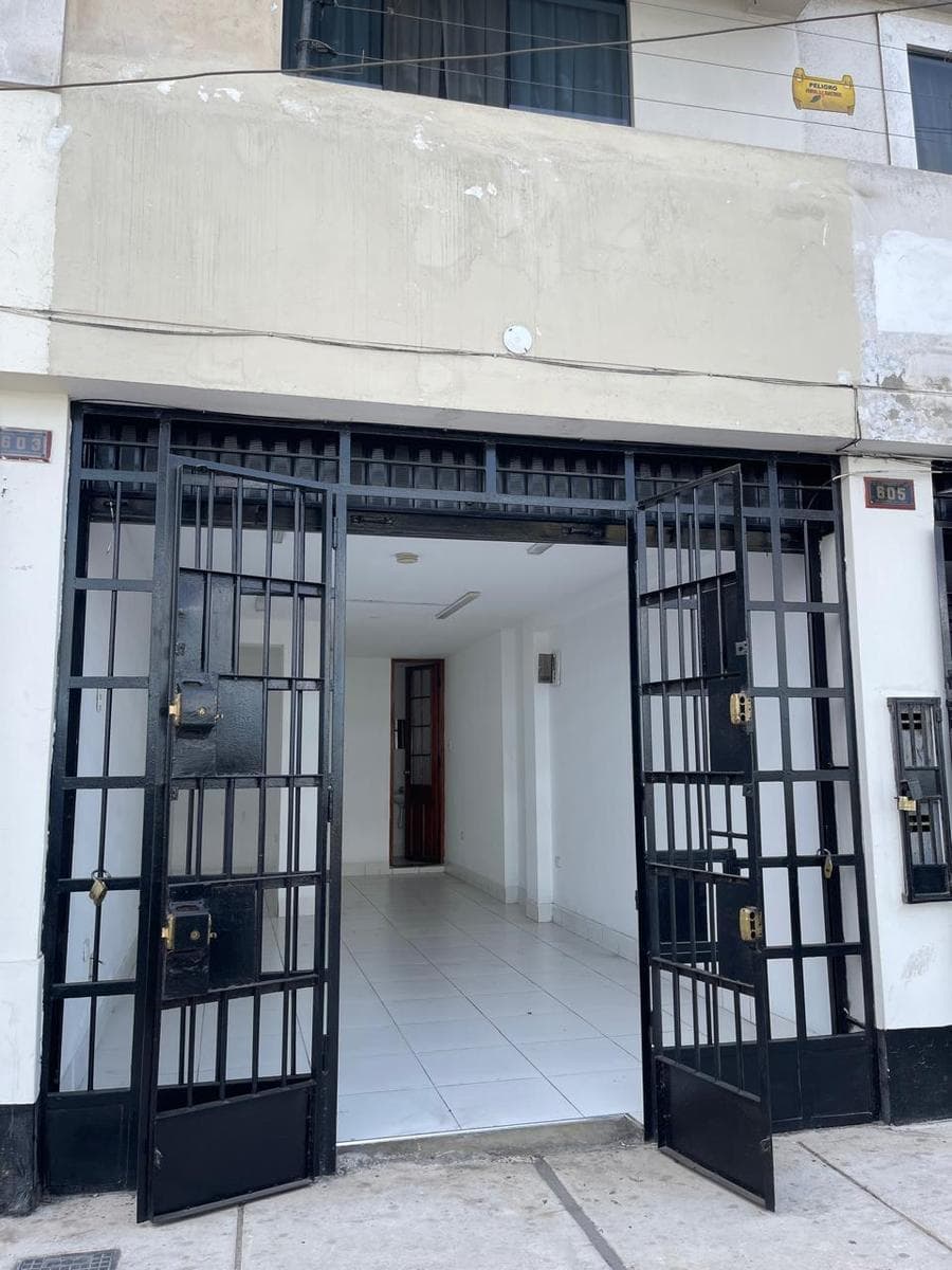 Local en LA PERLA - 2