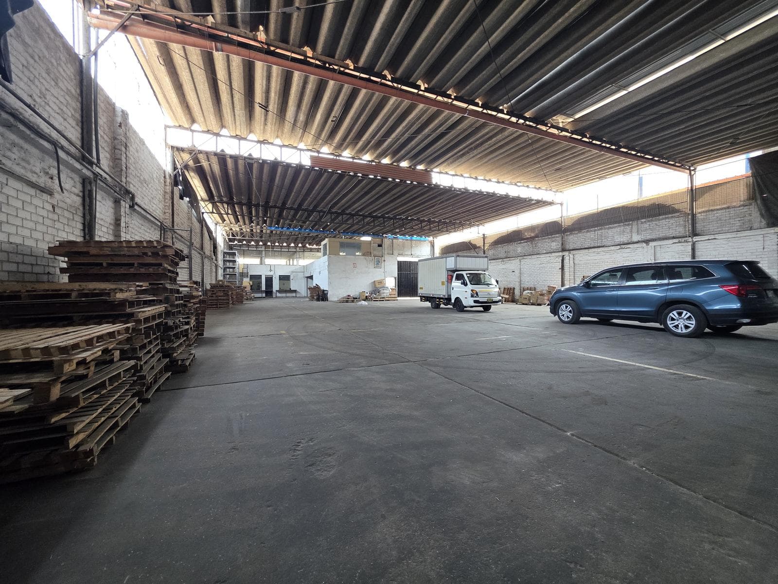 Local industrial Zonificación I-2 (industria liviana) - 1