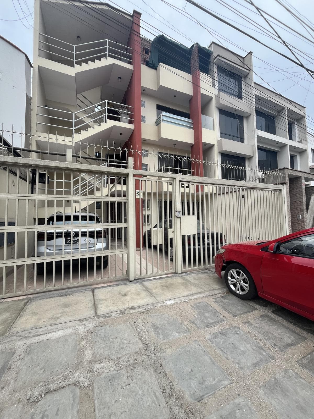 Alquilo Dpto, cuadra 13 de los Fresnos - La molina - 1