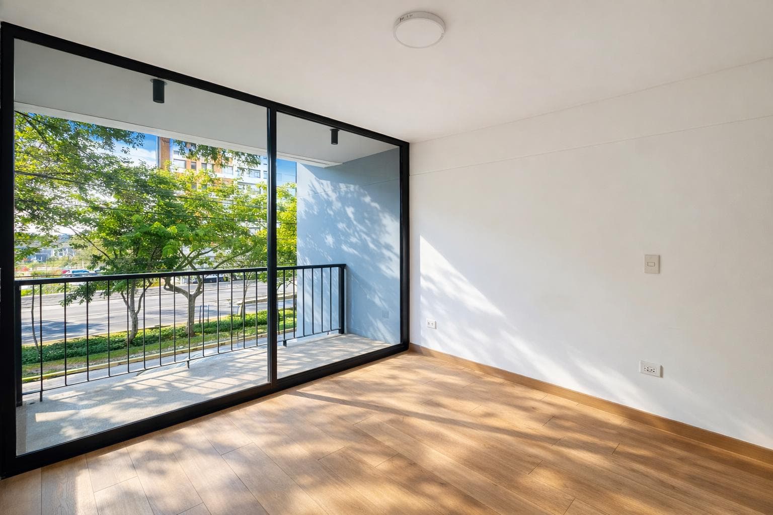 Vendo Departamento Flat en 2do piso en Aurora, Miraflores. - 1