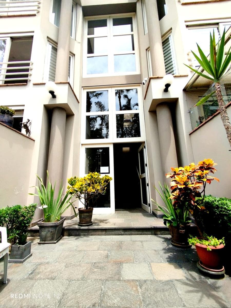 OCASION- LINDO TRIPLEX -FRENTE A PARQUE- 5 MINUTOS DEL JOCKEY PLAZA-U DE LIMA - 2