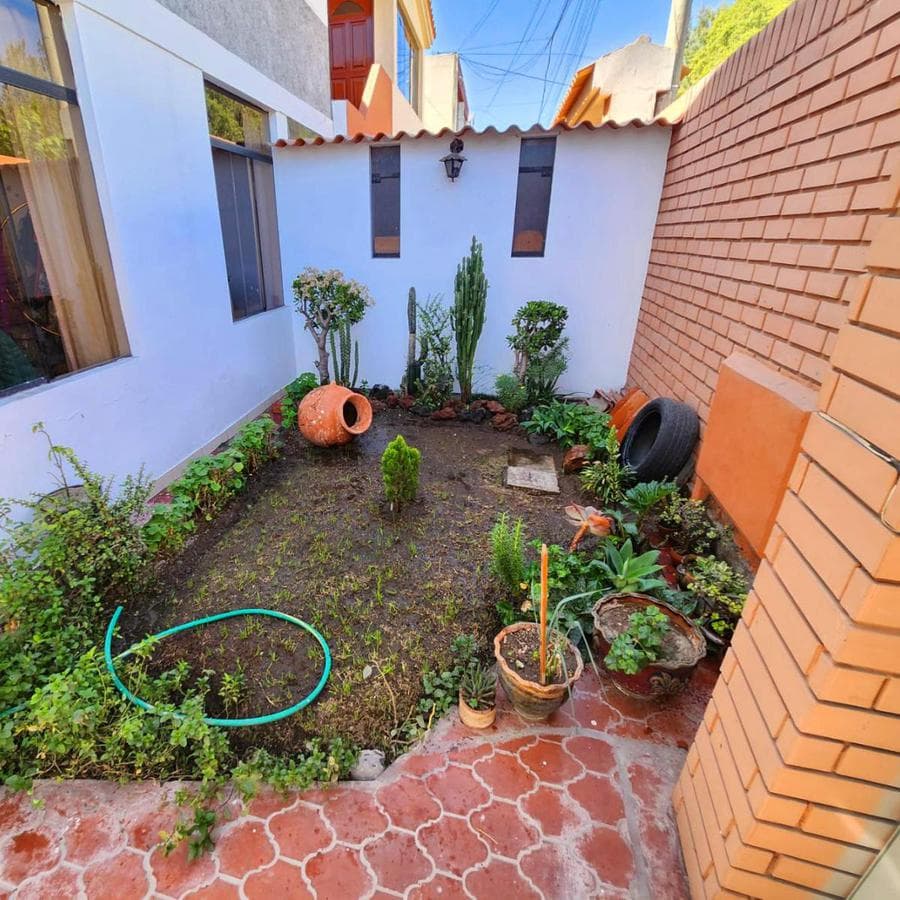 UN HOGAR ENCANTADOR EN LA UBICACIÓN PERFECTA: SAN JERÓNIMO - 2