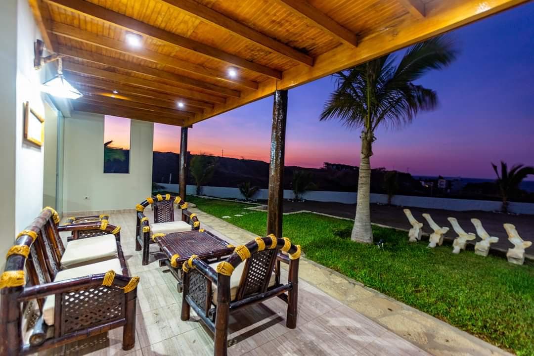 Casa con Piscina - Disfruta tus vacaciones en Los Órganos - Punta Veleros - by DMayo - 1