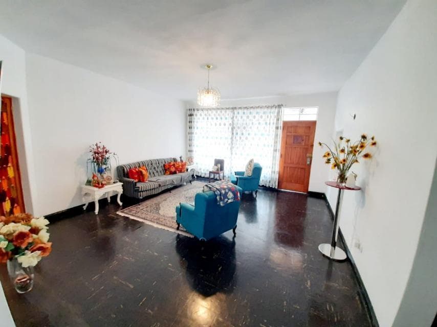 Vendo Linda casa en Avenida Grau 1, Miraflores - 1