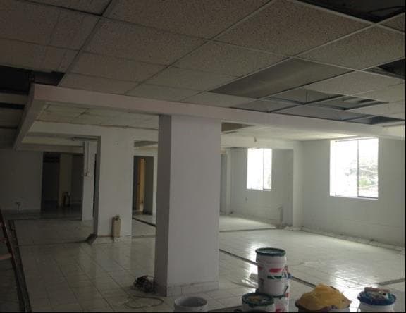 ALQUILER OFICINA EN LINCE - 2