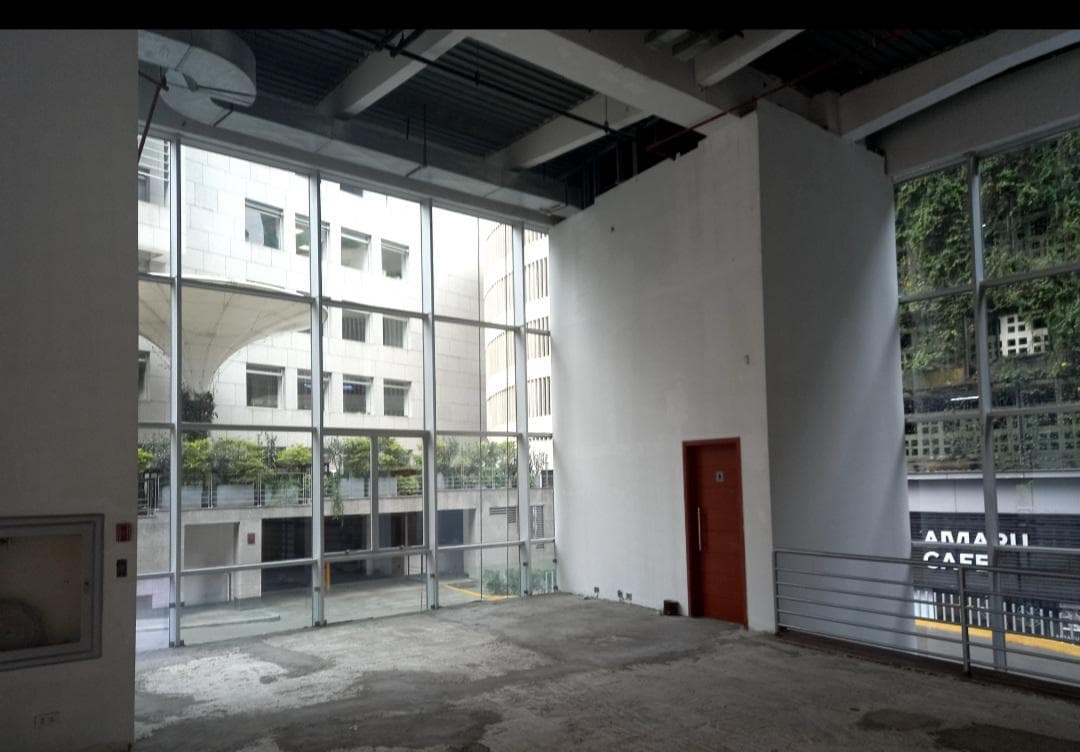 ESPECTACULAR LOCAL COMERCIAL 468 M2 - ENTREGA INMEDIATA - 2