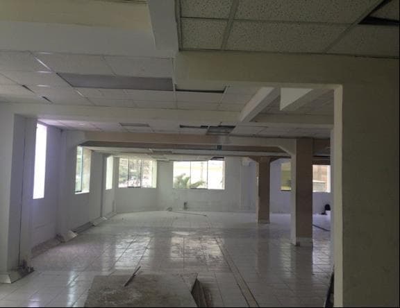 ALQUILER OFICINA EN LINCE - 1