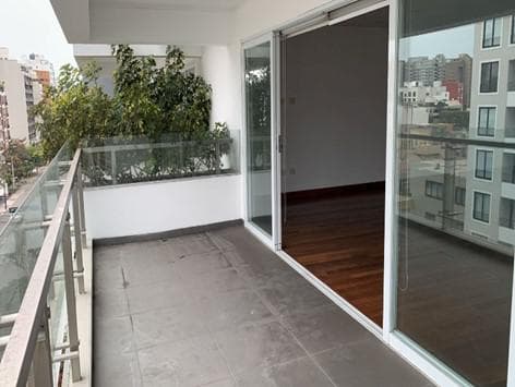 Departamento en Alquiler y Venta en San Isidro - 1