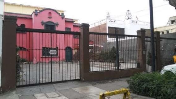 TERRENO IDEAL PARA CONSTRUCTORES EN SAN ISIDRO - 1